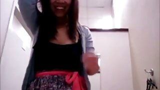 หมอนวดนมโตสองคนพร้อม ...